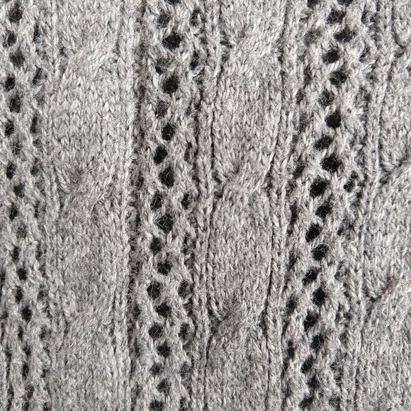 Cable Knit Sweater with 3/4 sleeves - Picture 3 of 6